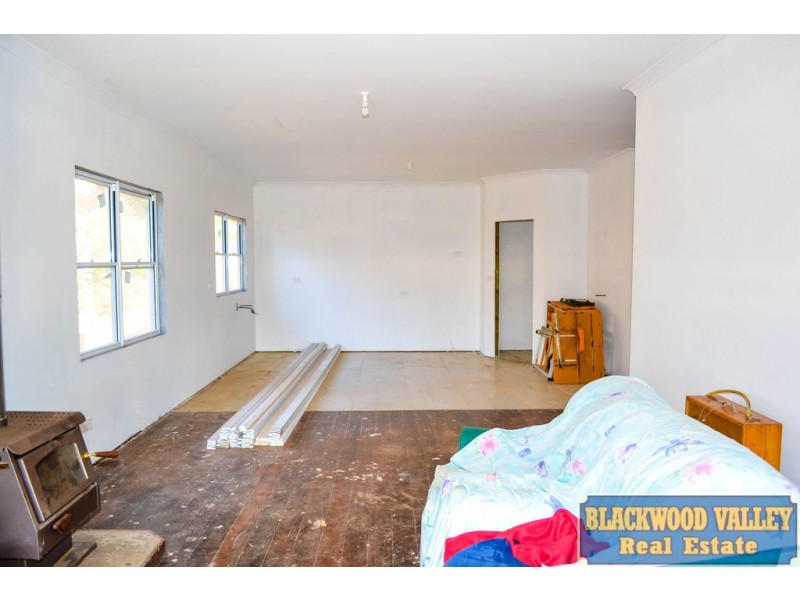 28 Blackwood River Drive, Balingup WA 6253