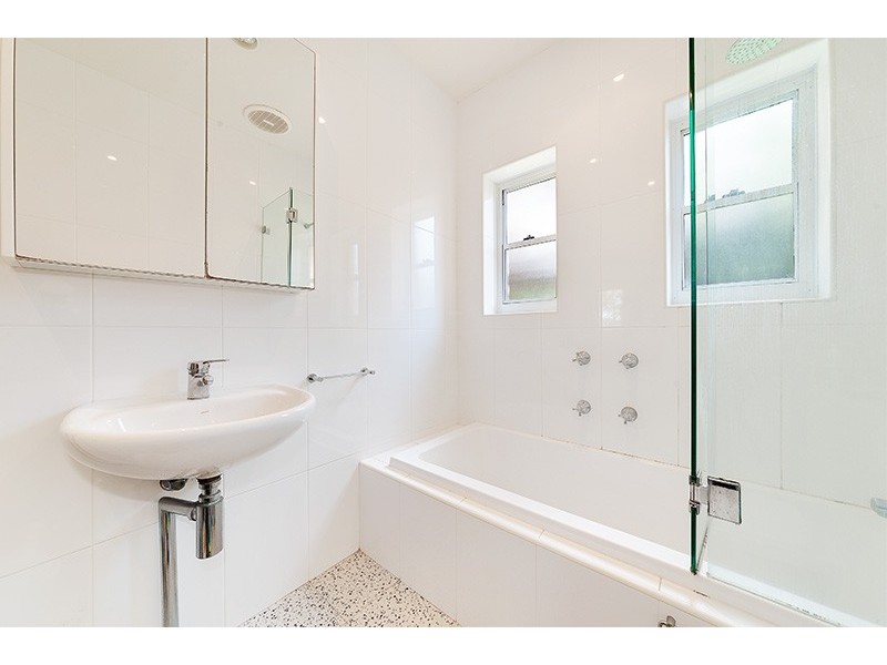 4/1A Superba Parade, Mosman NSW 2088