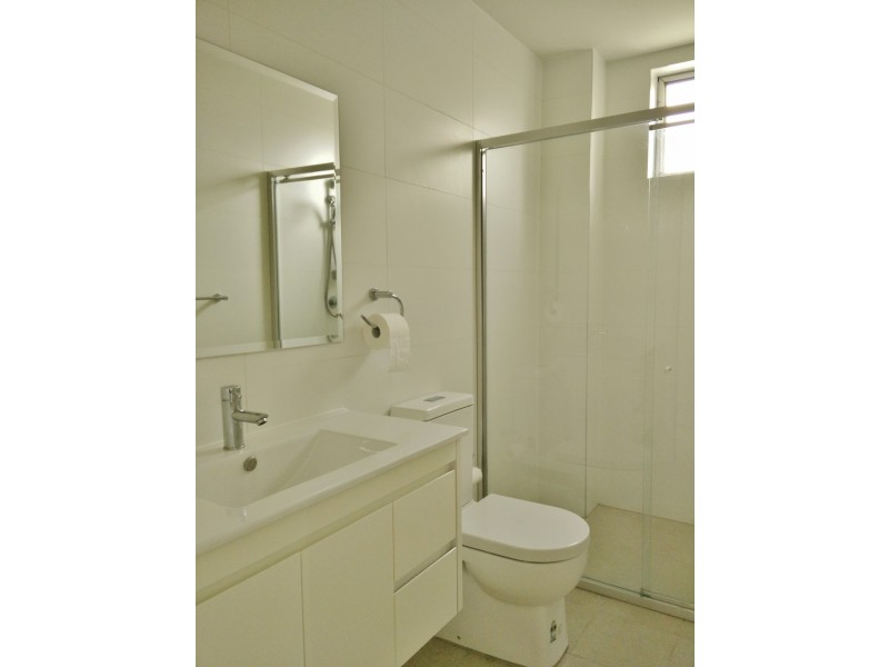 2/55-57 Vicliffe Avenue, Campsie NSW 2194