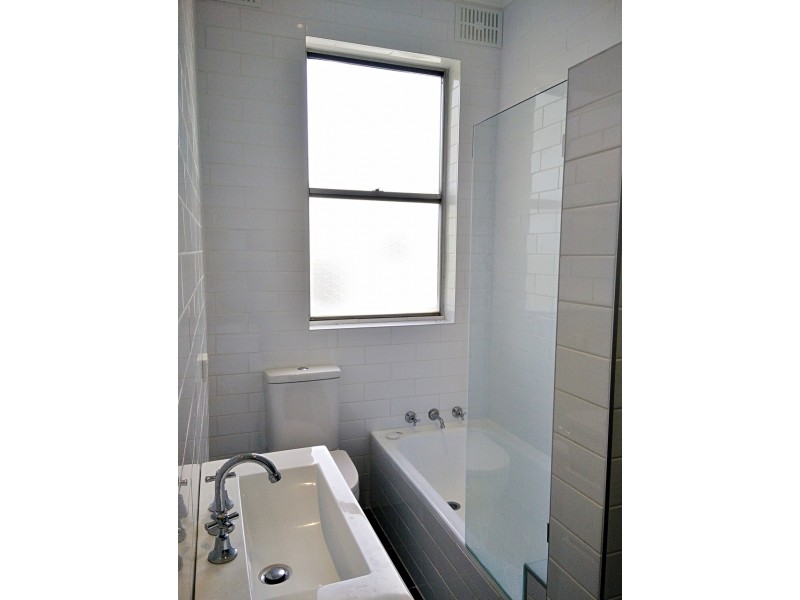 2/220A Norton Street, Leichhardt NSW 2040