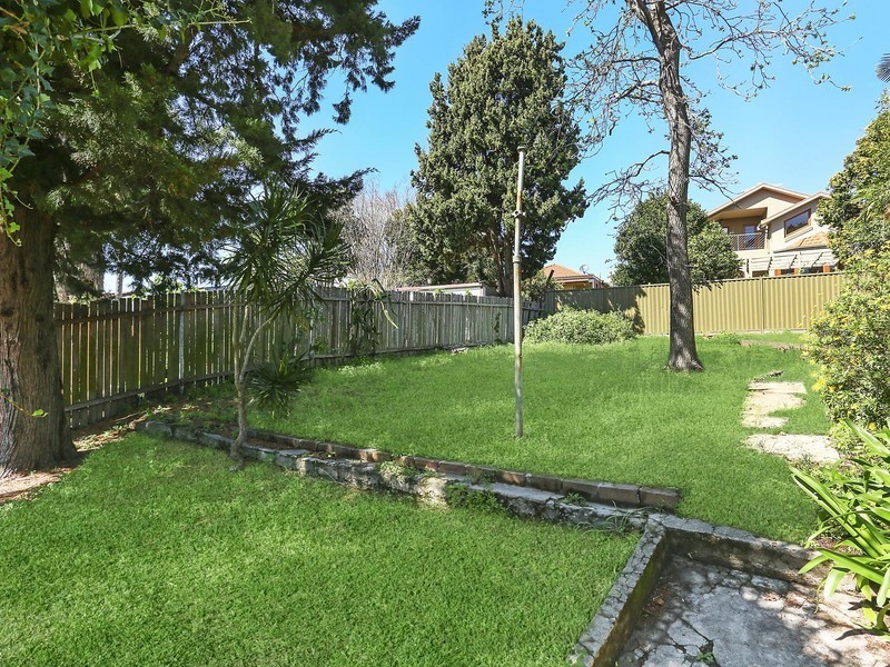 35 Hocking Avenue, Earlwood NSW 2206