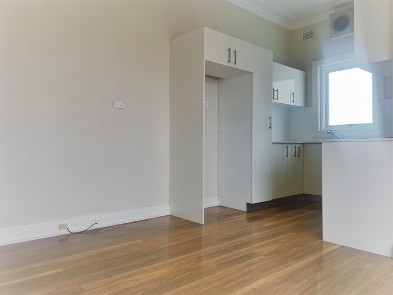 1/16 Crystal St, Petersham NSW 2049