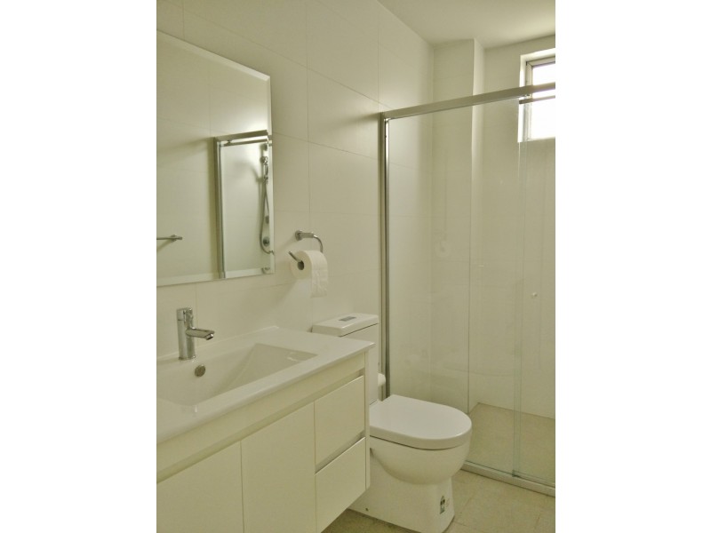 2/55-57 Vicliffe Avenue, Campsie NSW 2194