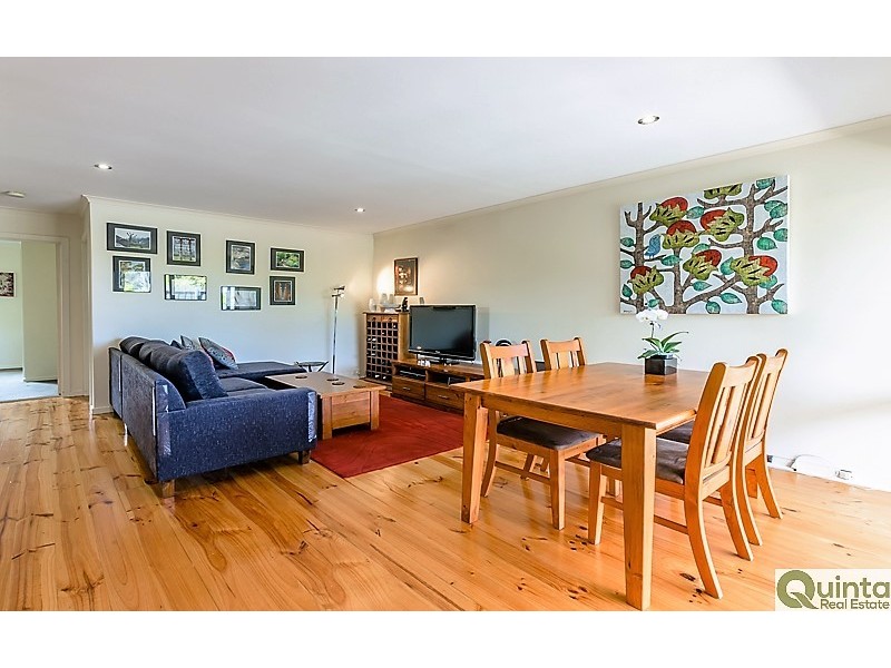 4/3 Crewe Road, Hughesdale VIC 3166