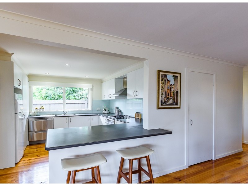 4/3 Crewe Road, Hughesdale VIC 3166