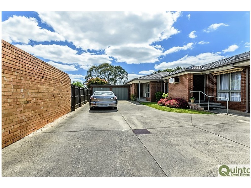 4/3 Crewe Road, Hughesdale VIC 3166