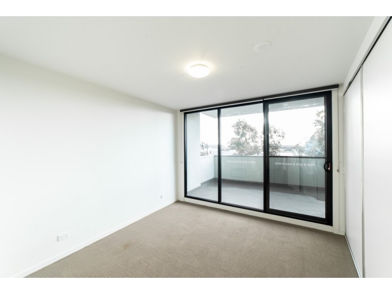 9/1 Woodward Way, Caroline Springs VIC 3023