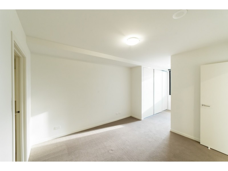 9/1 Woodward Way, Caroline Springs VIC 3023