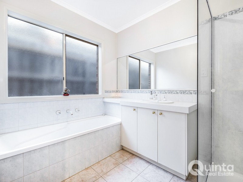 29 Sunny Vale Drive, Langwarrin VIC 3910