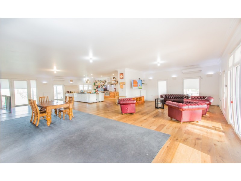 1760 Dohertys Road, Mount Cottrell VIC 3024