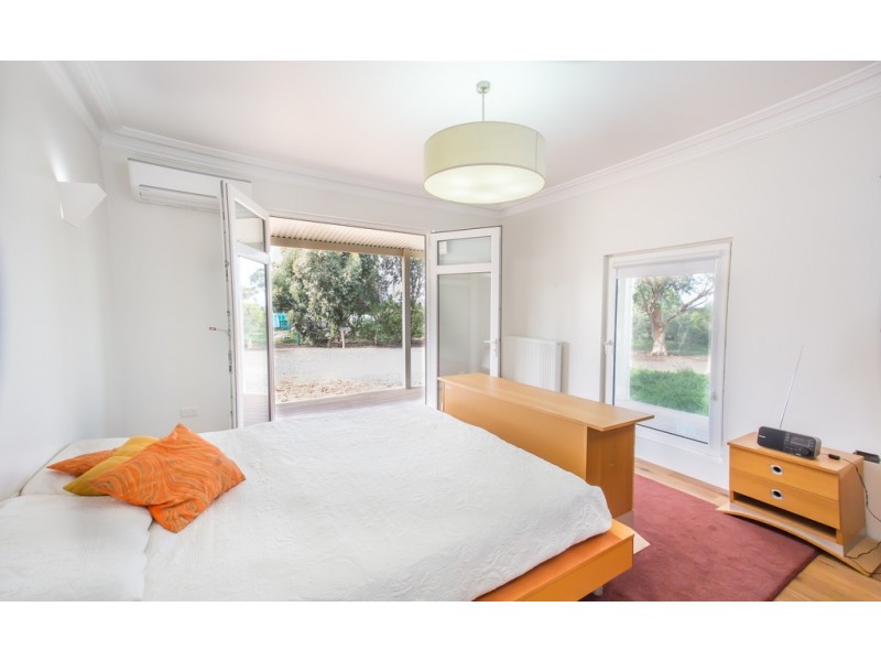1760 Dohertys Road, Mount Cottrell VIC 3024