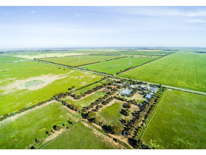 1760 Dohertys Road, Mount Cottrell VIC 3024