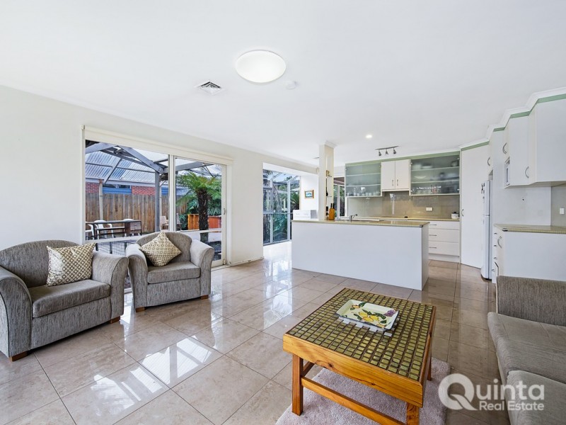 15 Taylors Lane, Rowville VIC 3178