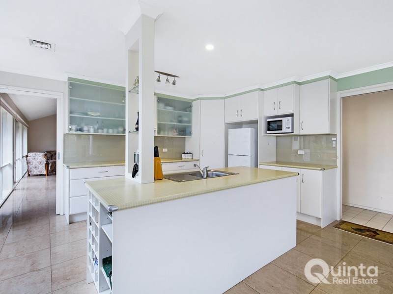 15 Taylors Lane, Rowville VIC 3178