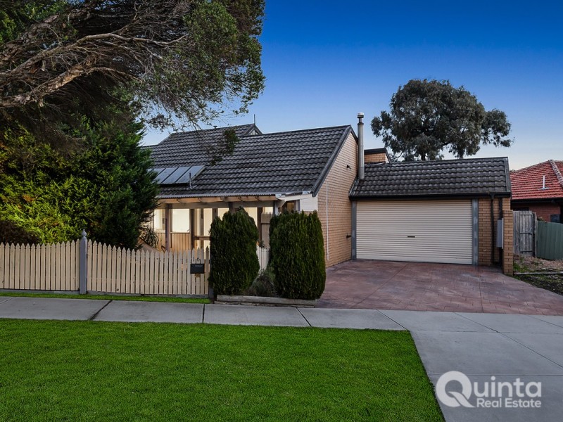 16 Hughes Close, Endeavour Hills VIC 3802