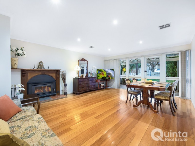 16 Hughes Close, Endeavour Hills VIC 3802
