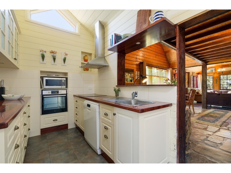 86 South German Road, Maldon VIC 3463