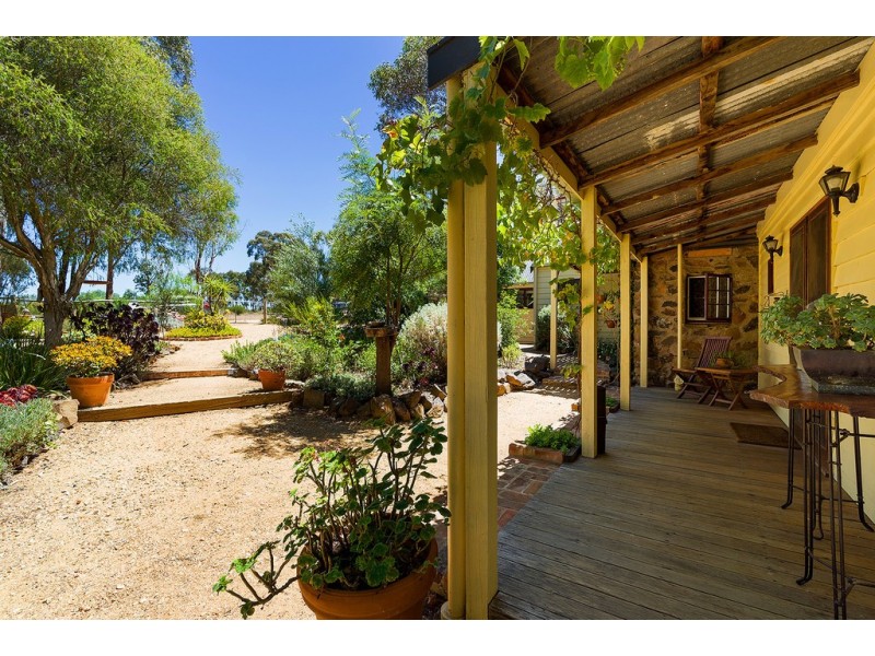 86 South German Road, Maldon VIC 3463