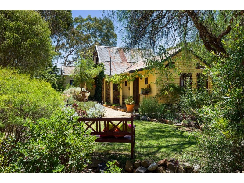 86 South German Road, Maldon VIC 3463