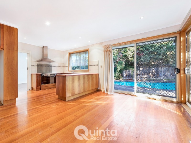 12 Snowden Drive, Glen Waverley VIC 3150
