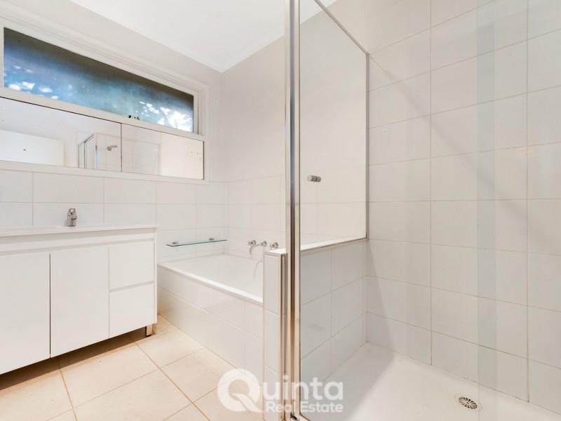 12 Snowden Drive, Glen Waverley VIC 3150