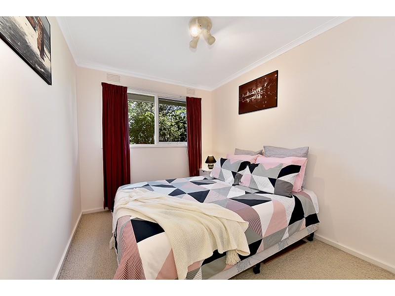 55 Hilltop Crescent, Burwood East VIC 3151