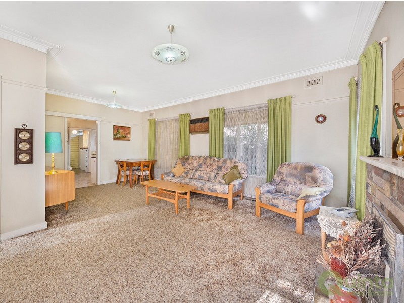 35 Lawrence Street, Blackburn South VIC 3130