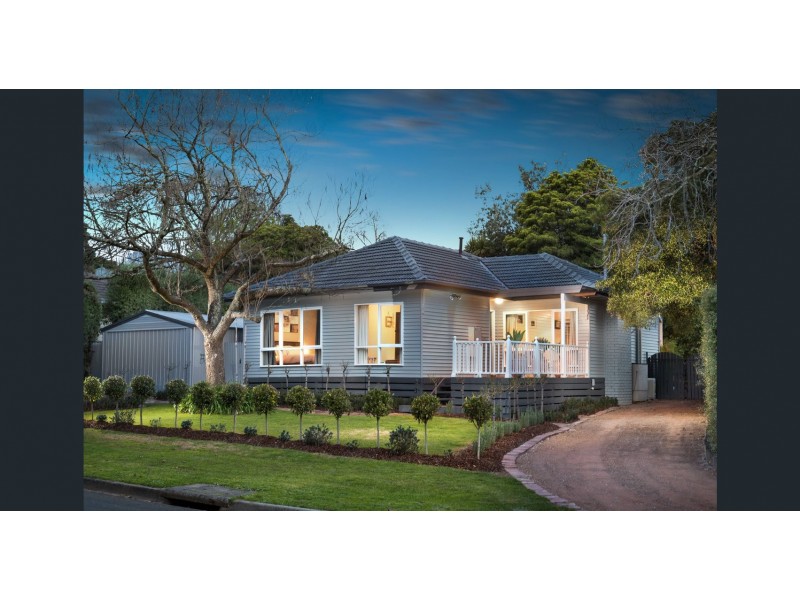 18 Seares Drive, Ringwood East VIC 3135