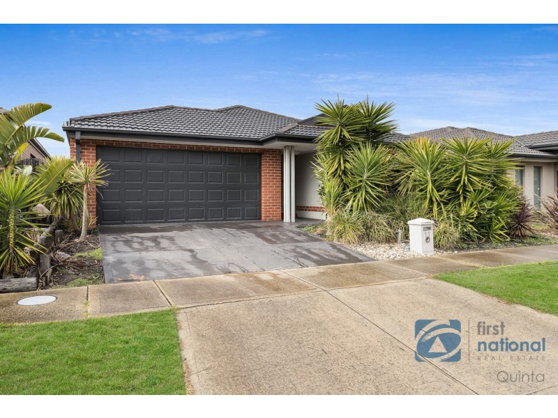 11 Breakwater Drive, Doreen VIC 3754