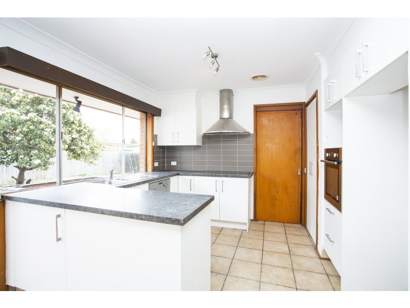 898 Ballarat Road, Deer Park VIC 3023