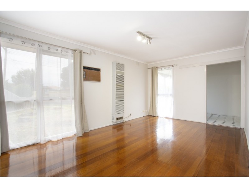 13 Meadowbank Court, Kings Park VIC 3021