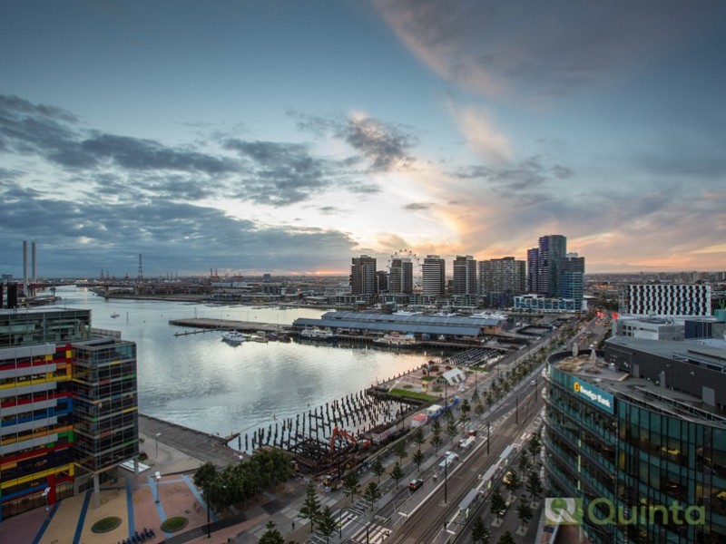 1704/100 Harbour Esplanade, Docklands VIC 3008
