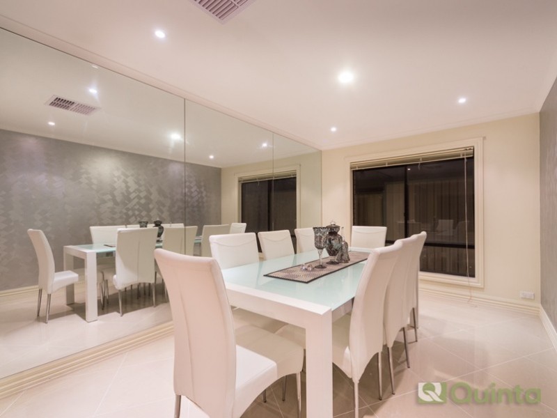 90 Justin Circuit, Hampton Park VIC 3976