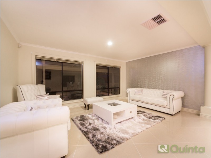 90 Justin Circuit, Hampton Park VIC 3976