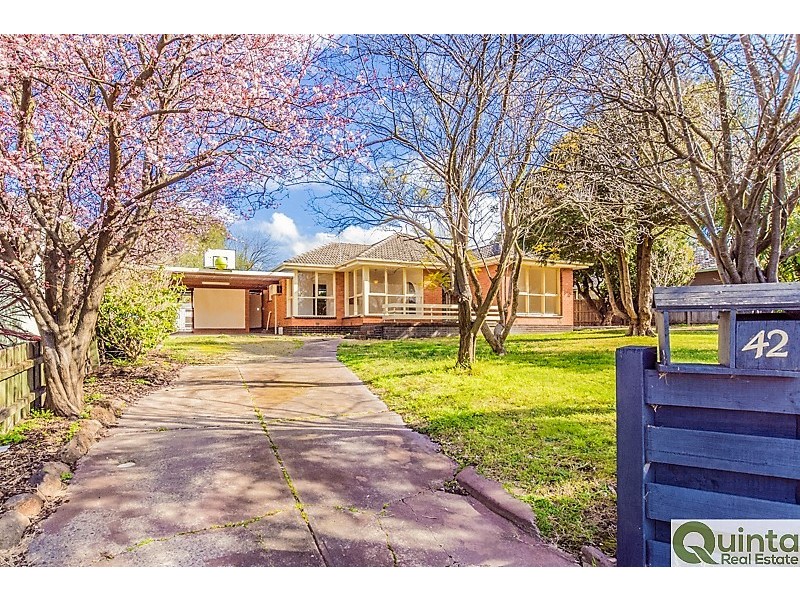 42 Ireland Avenue, Wantirna South VIC 3152