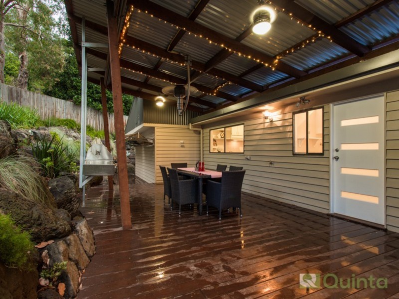 17 Warrawee Road, Mount Evelyn VIC 3796