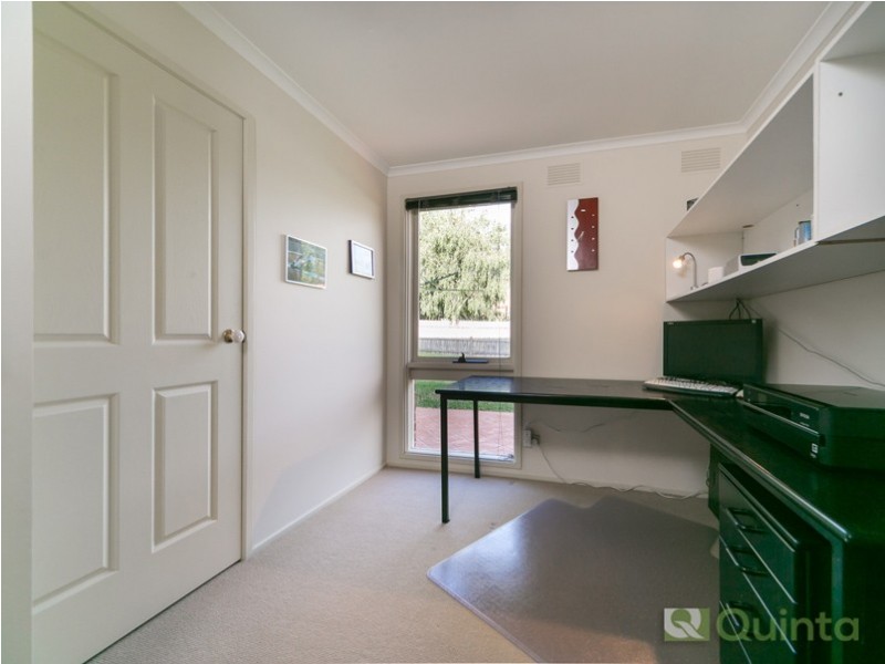 31 Collendina Cres, Scoresby VIC 3179