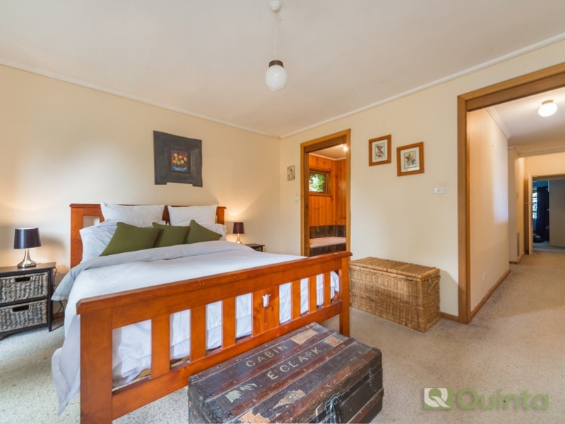 73 David Street North, Knoxfield VIC 3180