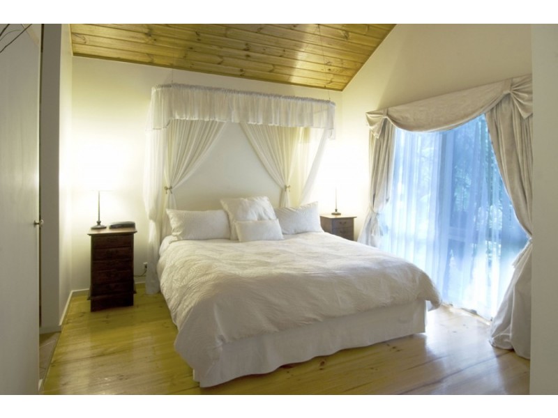 81 The Crescent, Sassafras VIC 3787