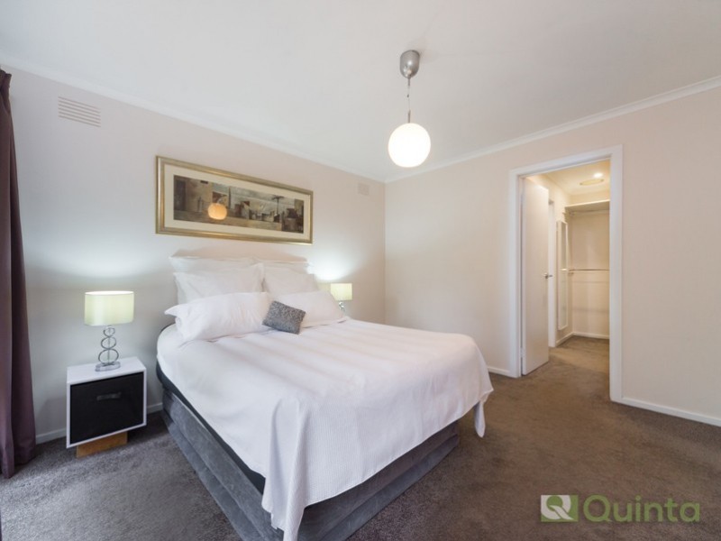 19 Trenton Place, Mooroolbark VIC 3138