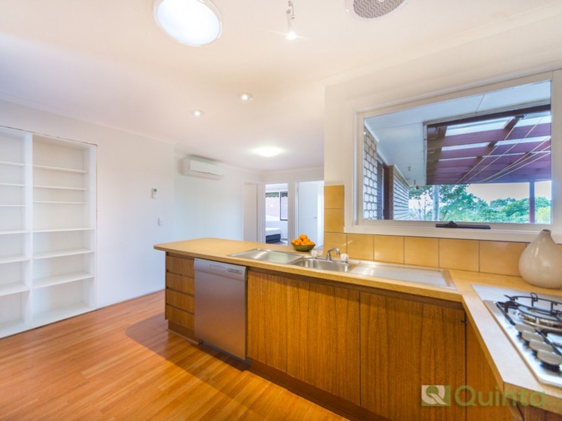 19 Trenton Place, Mooroolbark VIC 3138