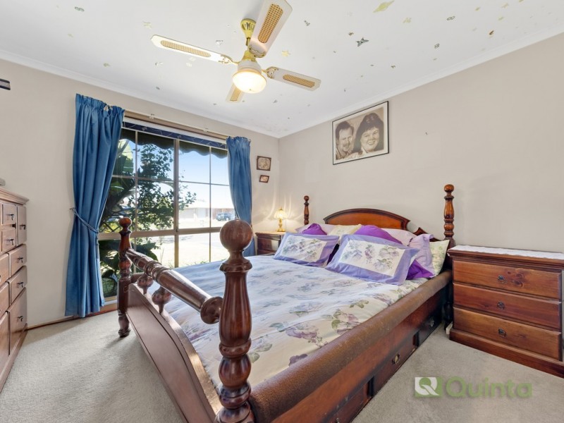 8 Kendari Court, Hampton Park VIC 3976
