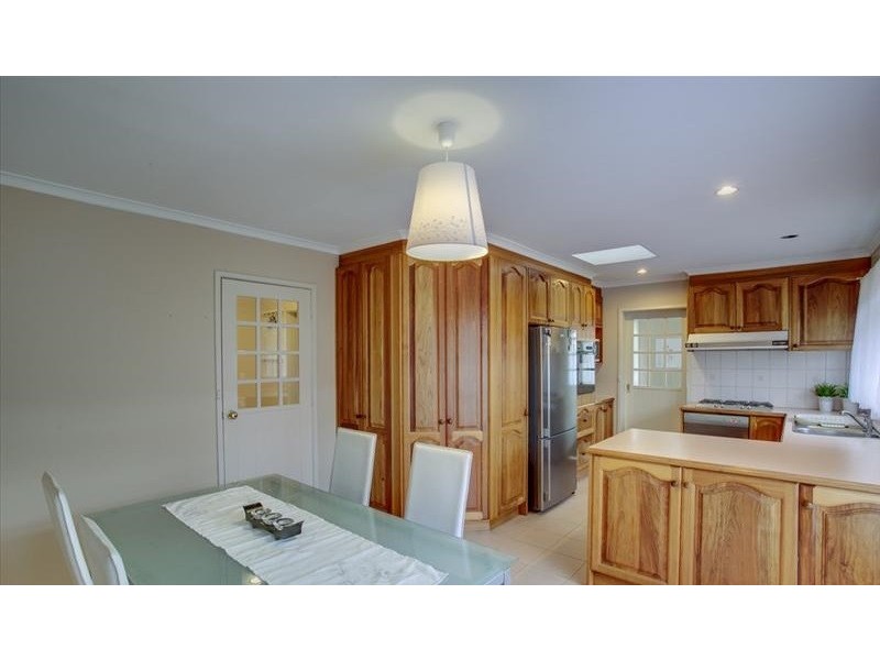 13 Dunbarton Drive, Wantirna VIC 3152