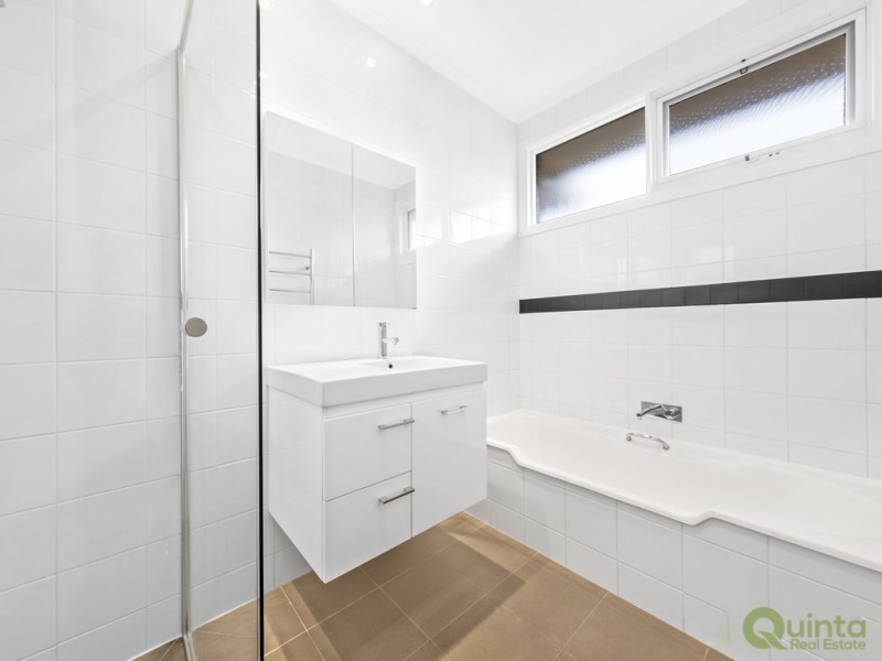 3/1 Tollington Avenue, Malvern East VIC 3145