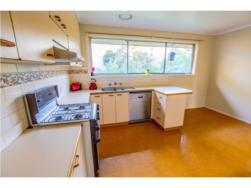 64 Darvall Street, Donvale VIC 3111
