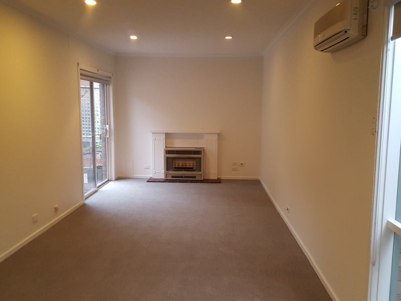 4/2-4 Landale Avenue, Croydon VIC 3136