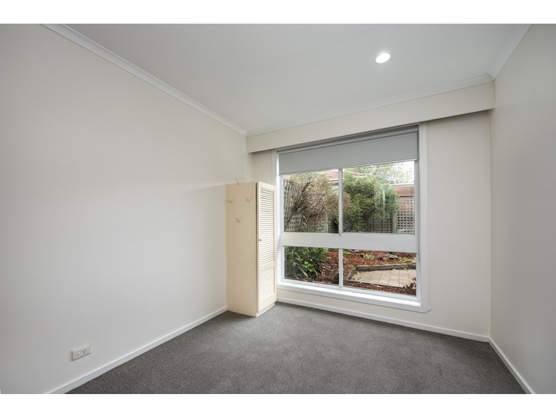 4/2-4 Landale Avenue, Croydon VIC 3136