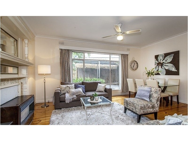 8 McGhee Avenue, Mitcham VIC 3132