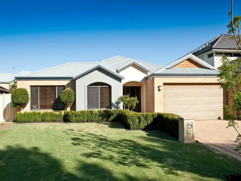 13 Mallee Way, Gwelup WA 6018