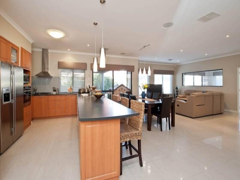 13 Mallee Way, Gwelup WA 6018